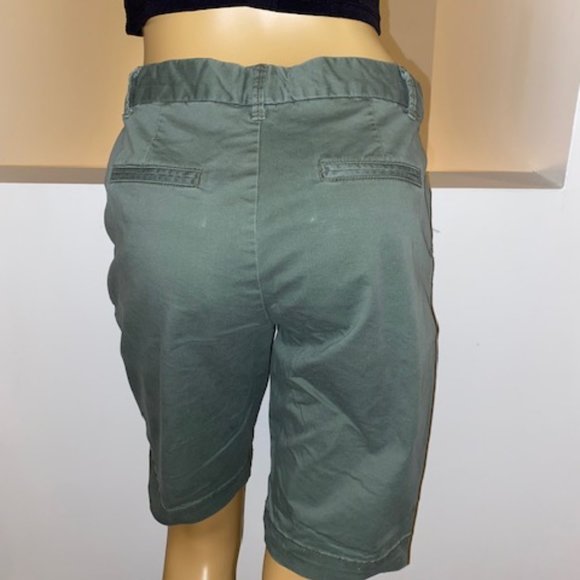 The Gap Khaki bermuda shorts - Picture 2 of 7